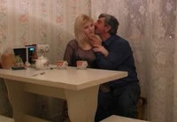 Горячий кавказский мужчина пришел к любовнице и трахнул на кухне