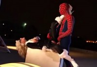Прикольное супергеройское порно кино: Человек паук против супермена